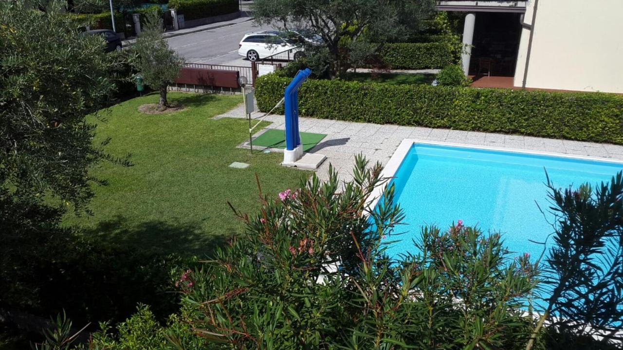 Chung cư 50 m² 1 phòng ngủ, 1 phòng tắm riêng ở Santa Maria di Lugana Sirmione Ngoại thất bức ảnh