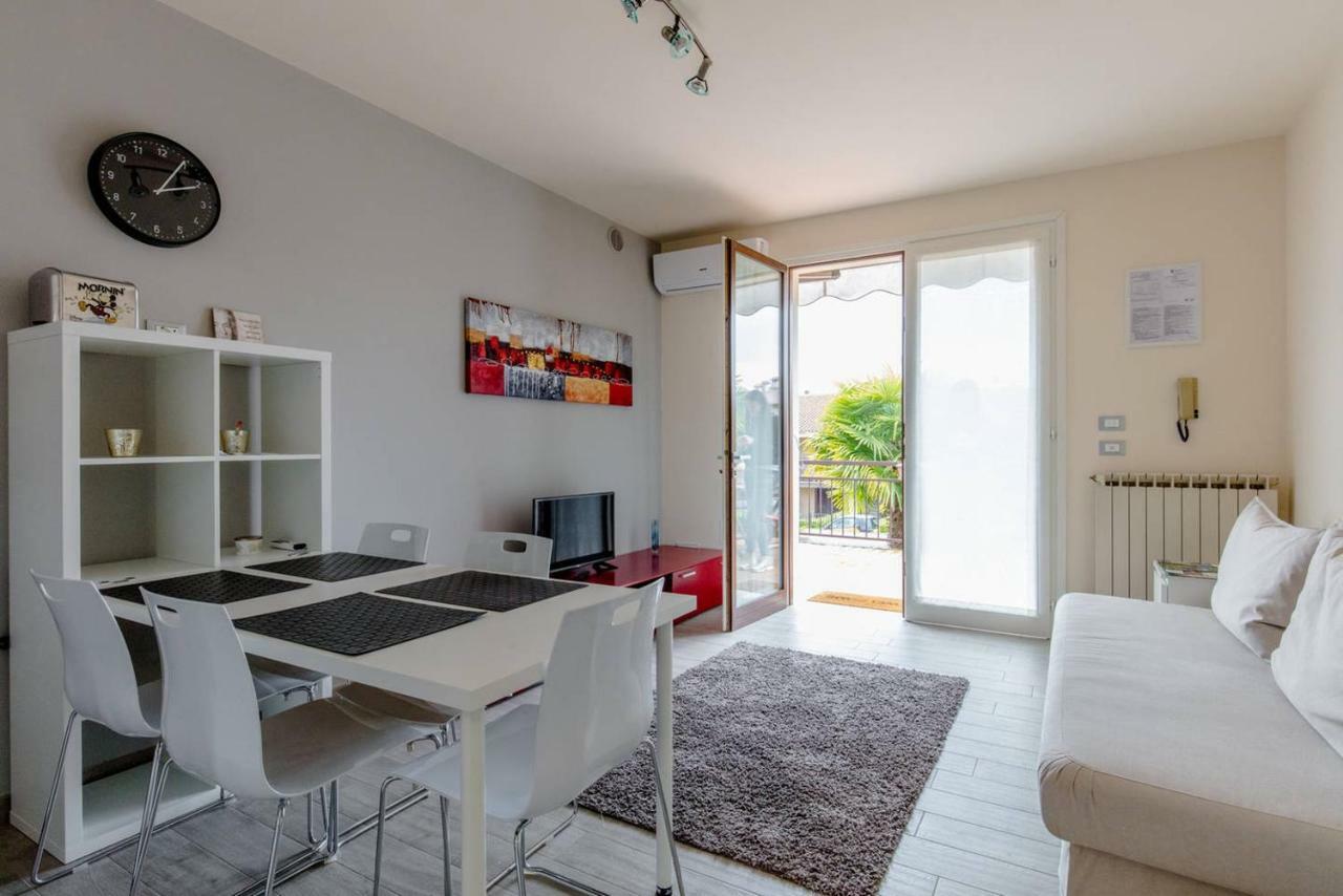 Chung cư 50 m² 1 phòng ngủ, 1 phòng tắm riêng ở Santa Maria di Lugana Sirmione Ngoại thất bức ảnh